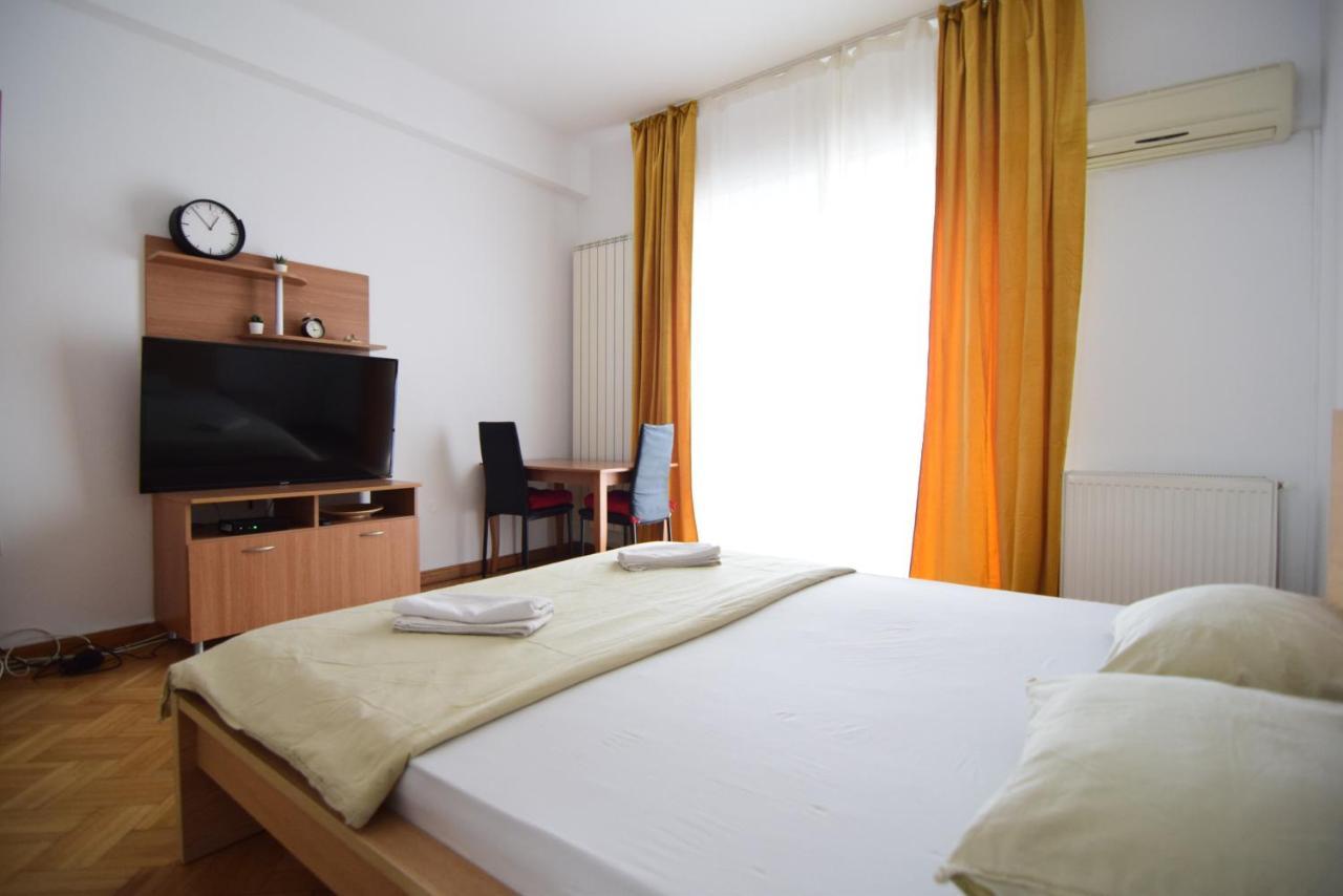 Resedinta Lui Calin - Calea Victoriei Near Royal Palace 布加勒斯特 外观 照片